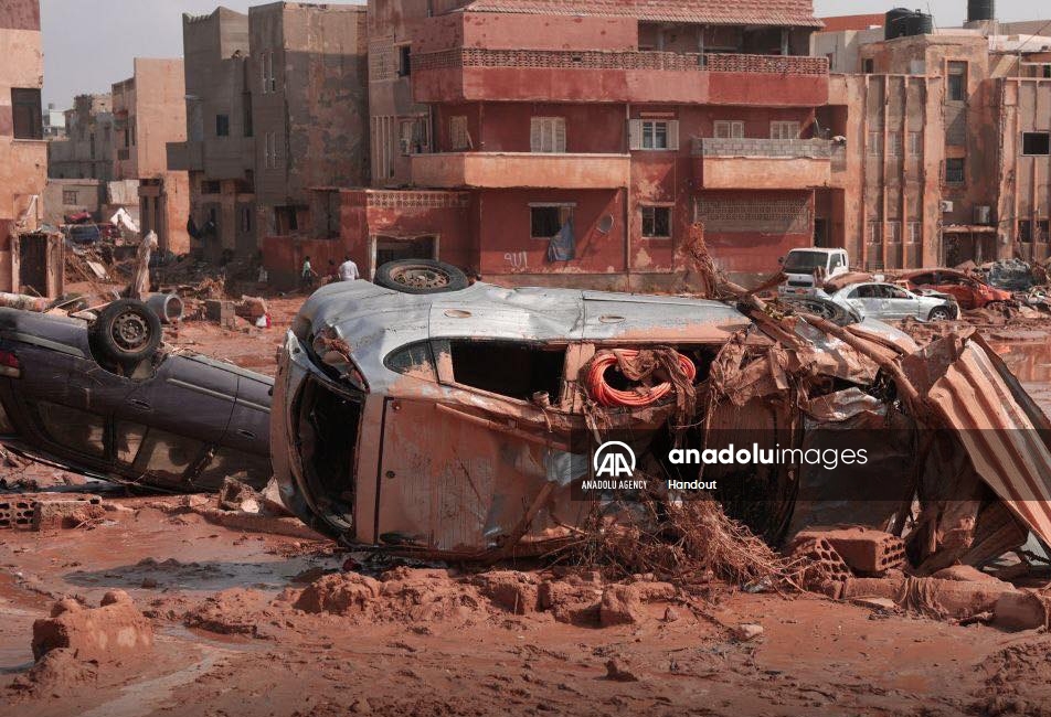 مسؤولون ليبيون: أكثر من ألفي قتيل جراء إعصار "دانيال" في درنة