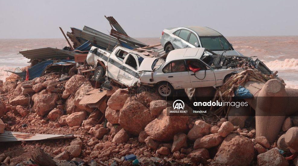 مسؤولون ليبيون: أكثر من ألفي قتيل جراء إعصار "دانيال" في درنة