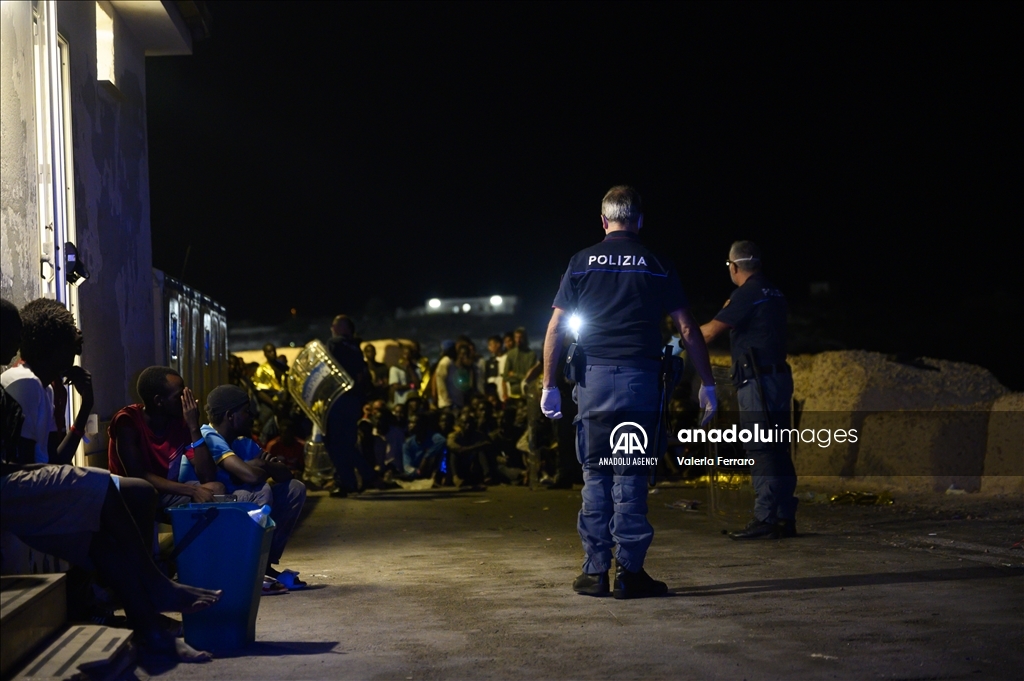 L'état d'urgence est déclaré sur l'île de Lampedusa, submergée par les arrivées de migrants clandestins