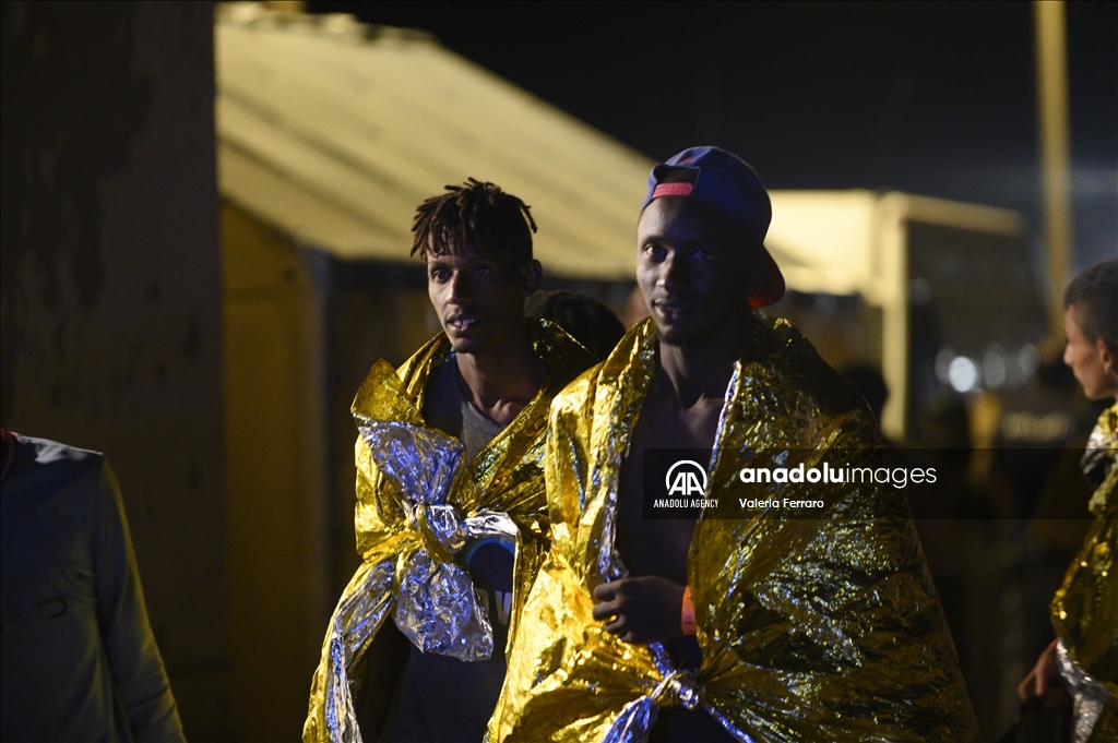 L'état d'urgence est déclaré sur l'île de Lampedusa, submergée par les arrivées de migrants clandestins