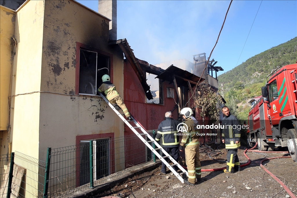 Kastamonu'da çıkan yangında 10 ev yandı