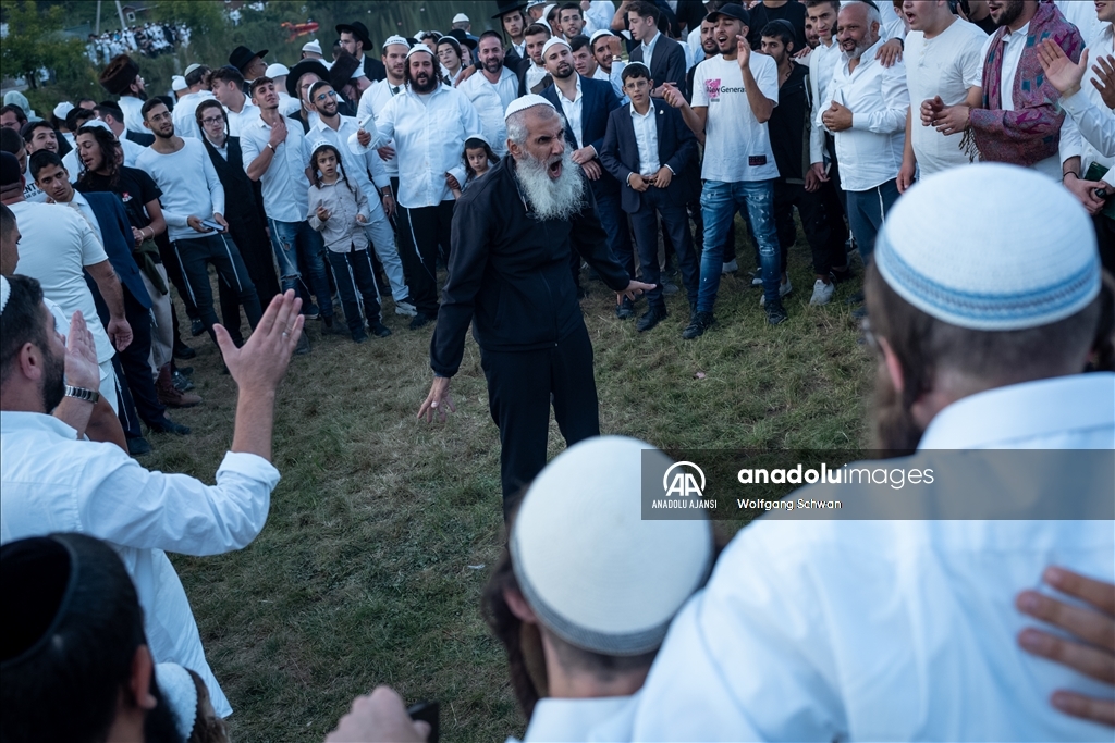 Yahudilerin Roş Aşana Bayramı kutlamaları Ukrayna'nın Uman kentinde devam ediyor