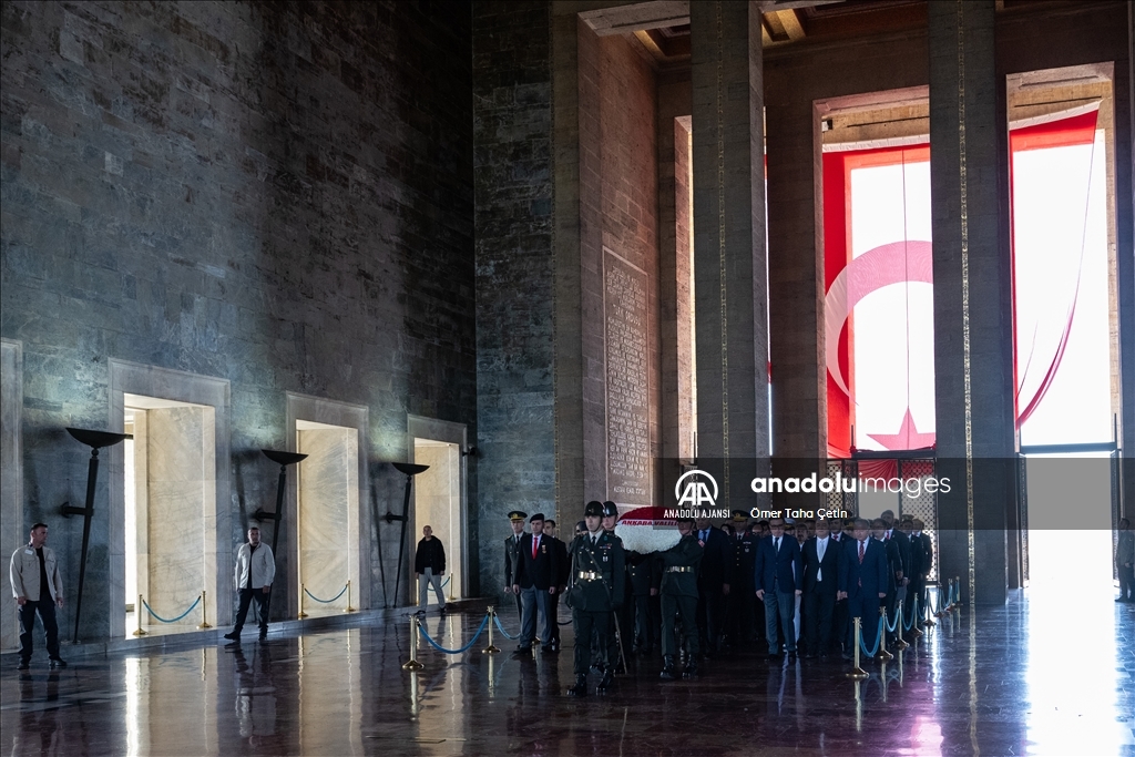 Türkiye Muharip Gaziler Derneği'nden "Gaziler Günü"nde Anıtkabir'e ziyaret