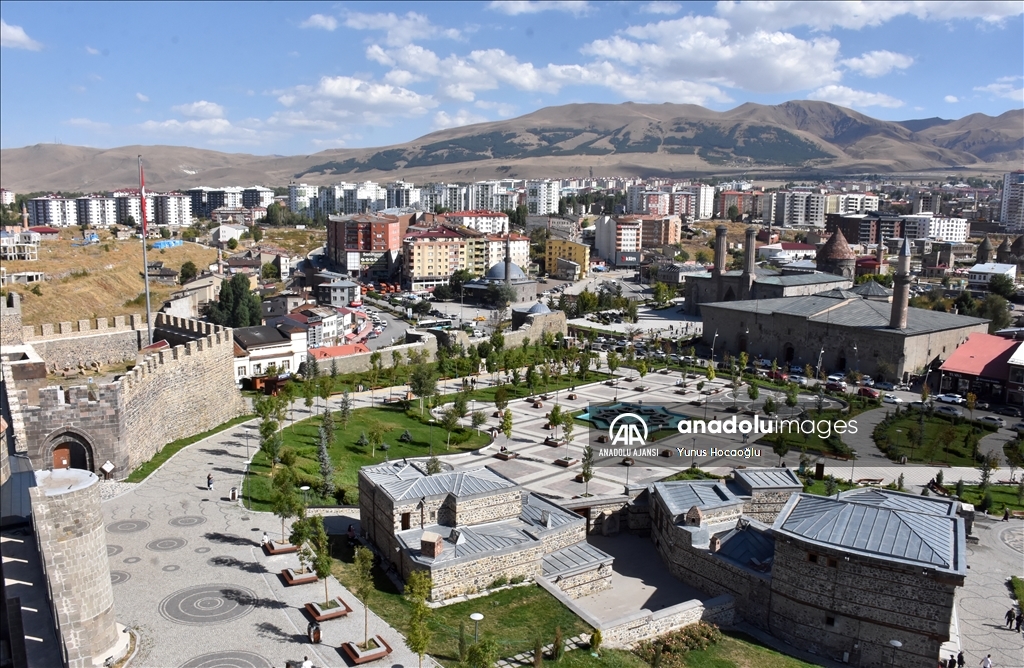 "2025 EİT Turizm Başkenti" seçilen Erzurum yazın da turistleri ağırladı