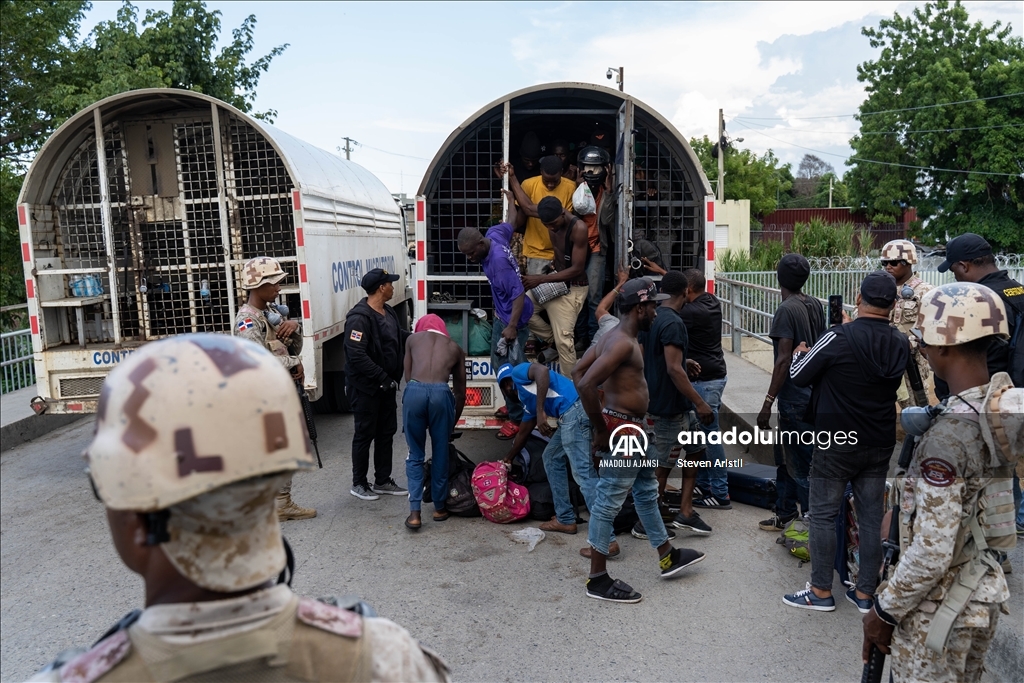 Dominik Cumhuriyeti, Haiti'nin kanal inşası ısrarına göçmenleri geri göndermeye başlayarak karşılık verdi