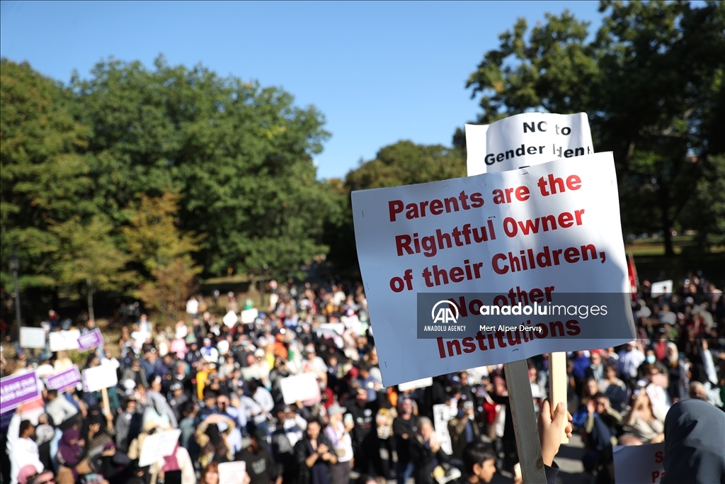 В Торонто прошла акция «Марш миллиона детей»