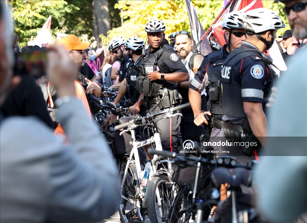 В Торонто прошла акция «Марш миллиона детей»