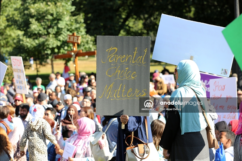 В Торонто прошла акция «Марш миллиона детей»