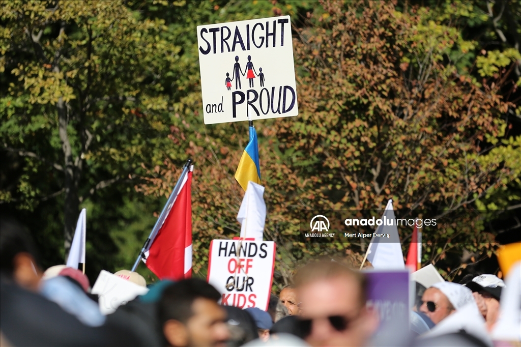 В Торонто прошла акция «Марш миллиона детей»