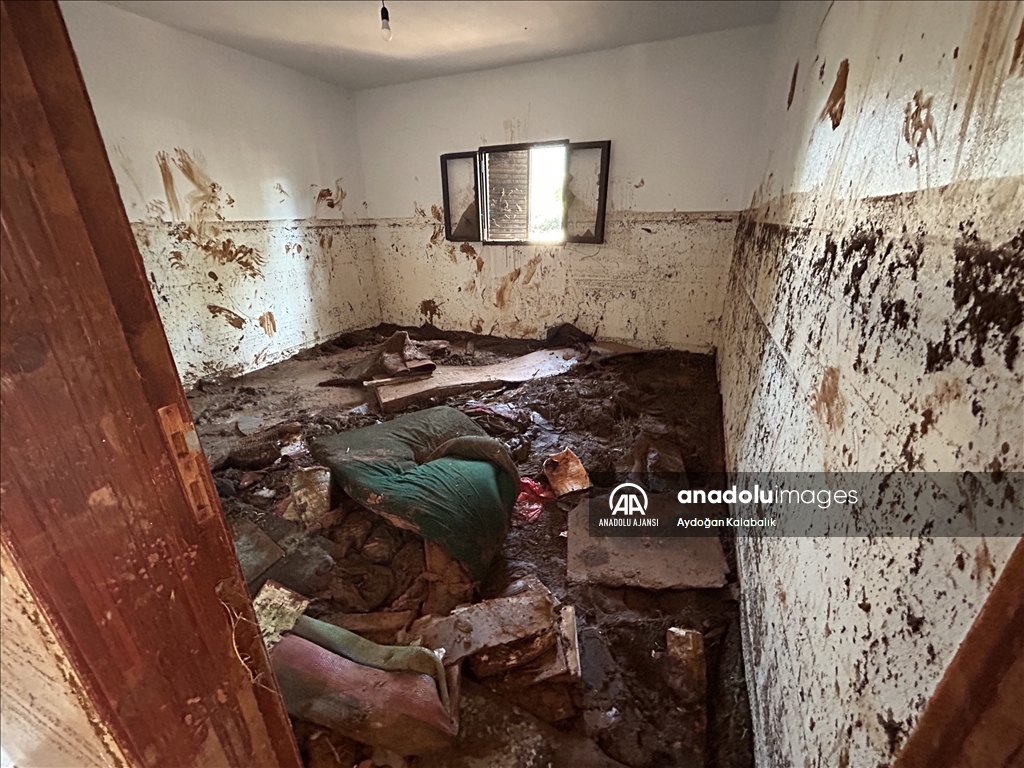 AA ekibi, Libya'da selin vurduğu kentlerde felaketin etkilerini görüntüledi