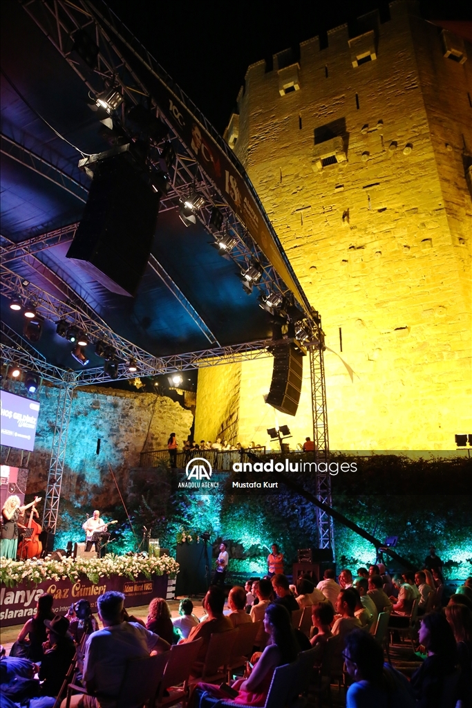 В турецкой Аланье стартовали 18-е Международные дни джаза