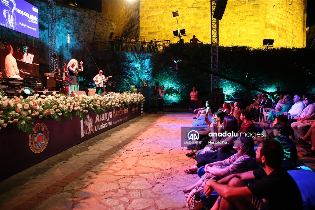 В турецкой Аланье стартовали 18-е Международные дни джаза