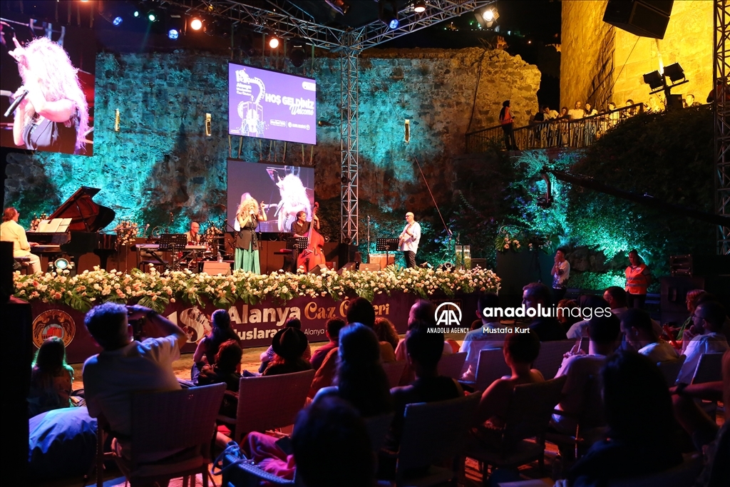 В турецкой Аланье стартовали 18-е Международные дни джаза