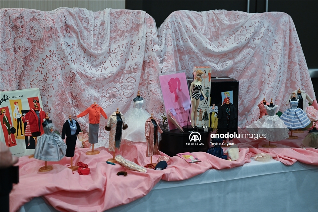48 bin dolarlık Barbie bebek Dünya Oyuncak Bebek Günü kapsamında Kaliforniya'da sergilendi