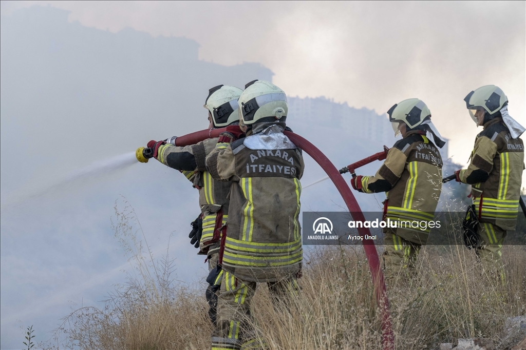 İtfaiyenin kadın kahramanları alev nöbetinde