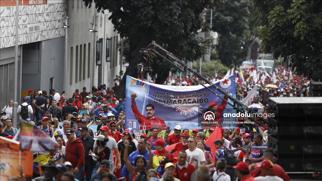 Venezuela'da halk ABD'nin uyguladığı ekonomik yaptırımlara karşı yürüyüş düzenledi