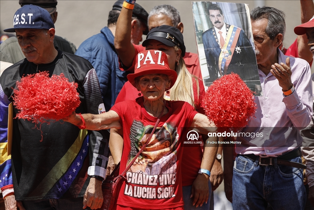 Venezuela'da halk ABD'nin uyguladığı ekonomik yaptırımlara karşı yürüyüş düzenledi