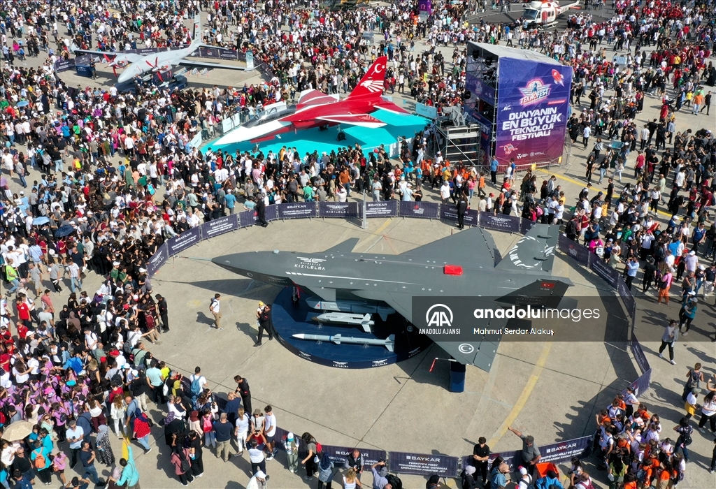 TEKNOFEST İzmir, ikinci gün etkinlikleri ile devam ediyor