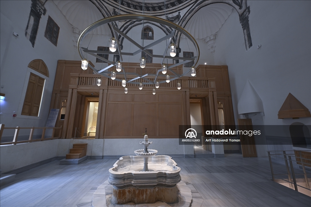 Tarihi Zeyrek Çinili Hamam, restorasyonun ardından "Kalıntıların Şifası" sergisiyle son kez sanatseverleri ağırlıyor
