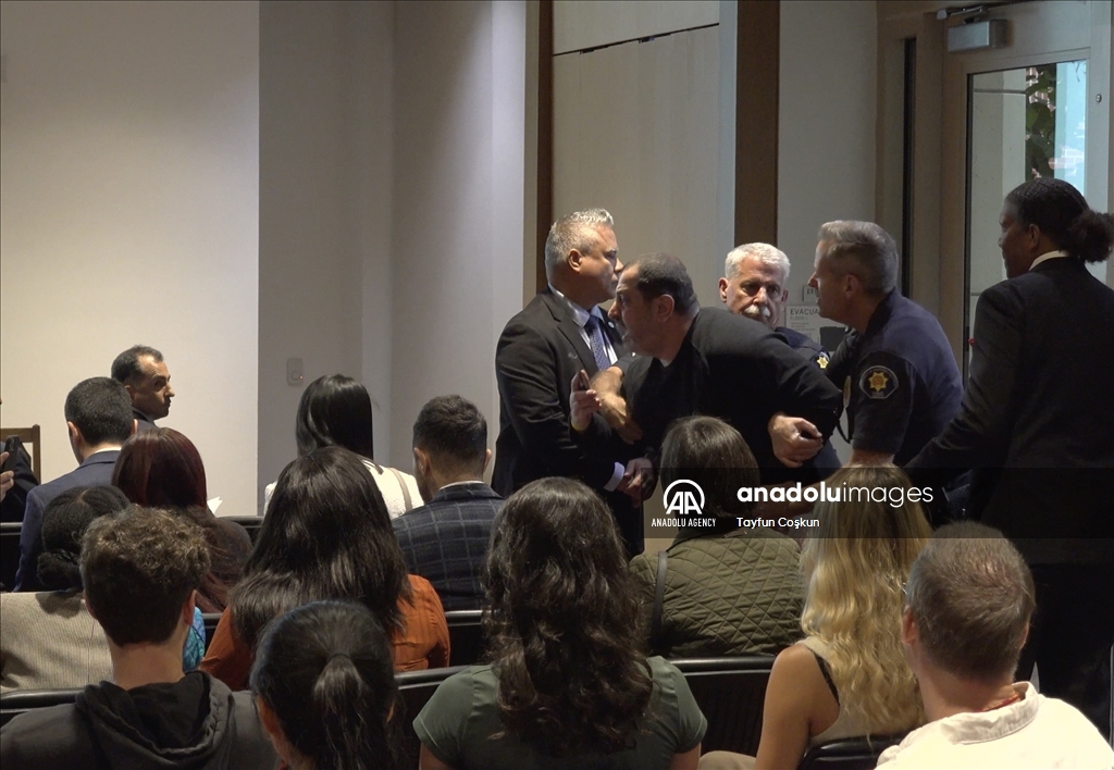 ABD'de Türkiye konulu konferansı provoke etmeye çalışan Ermeni protestoculara polis müdahale etti