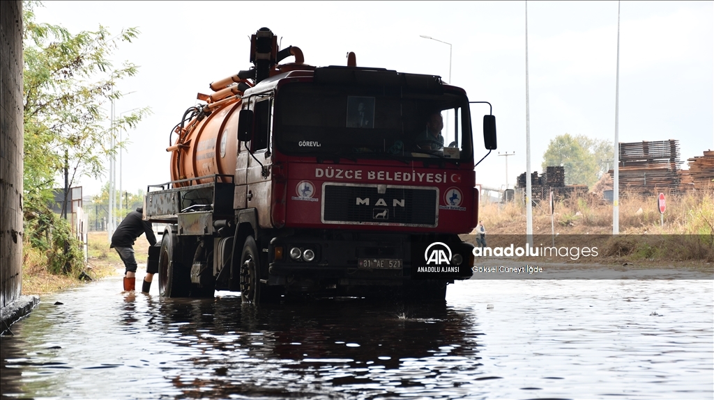 Sakarya, Bolu ve Düzce'de sağanak etkili oldu