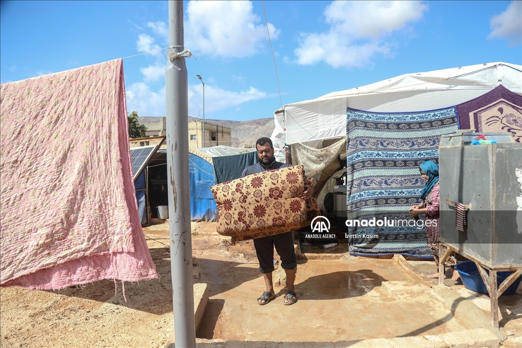 Палаточные лагеря на северо-западе Сирии оказались под водой