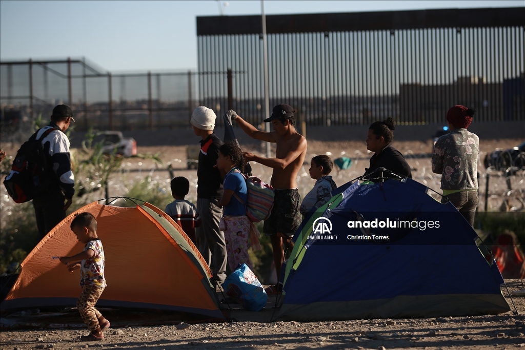 Migrants arrive in Ciudad Juarez to cross U.S.