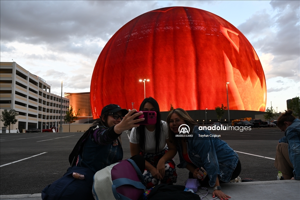 Las Vegas'taki Dünya'nın en büyük LED küresi MSG Sphere