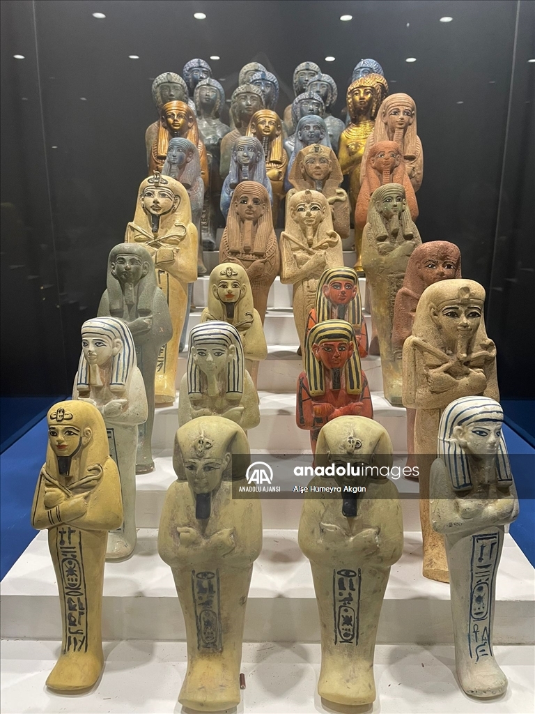 "Gizemli Firavun TutAnkhAmun'un Hazineleri" İstanbul Akvaryum'da açıldı