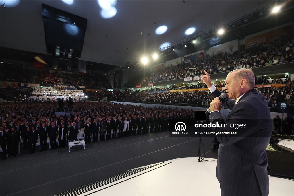 AK Parti 4. Olağanüstü Büyük Kongresi başladı