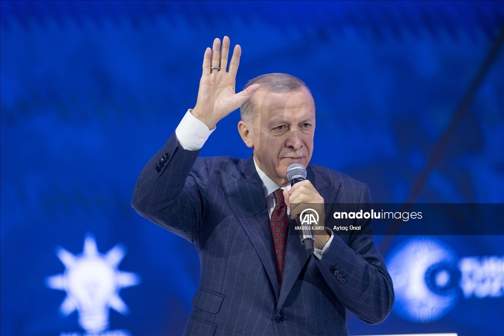 AK Parti 4. Olağanüstü Büyük Kongresi başladı