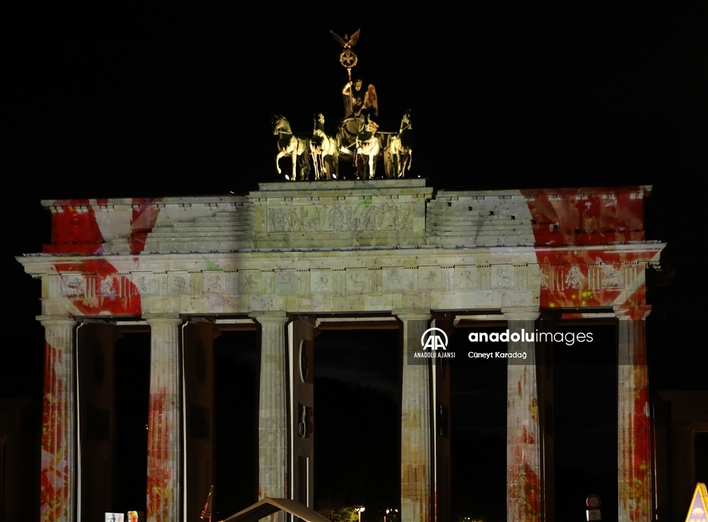 Berlin'de ışık festivali başladı
