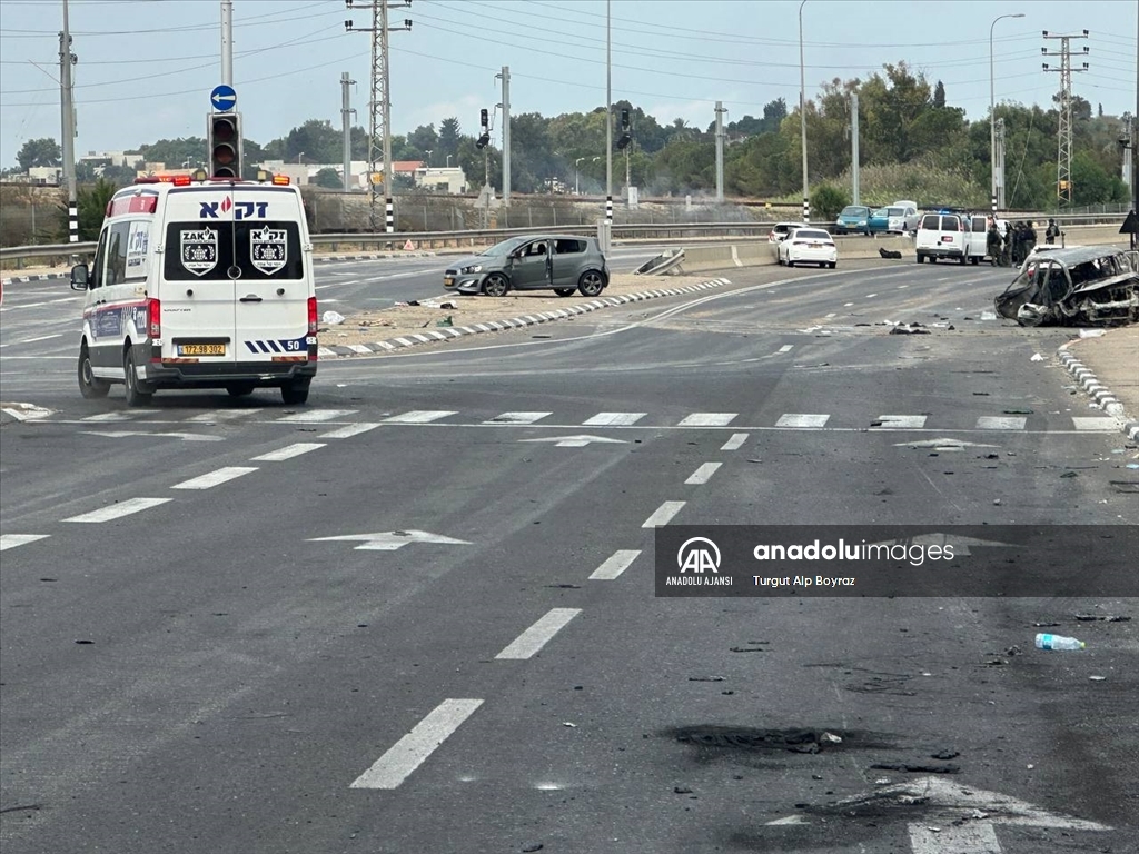 İsrail ordusu Gazze sınırına yığınak yapıyor