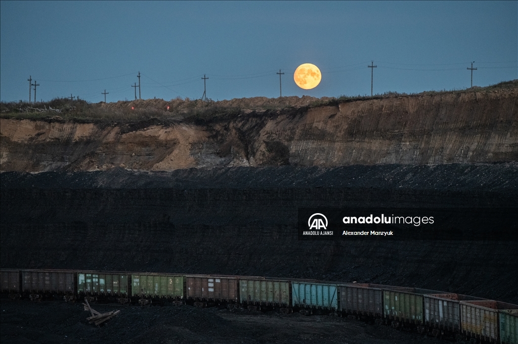 Rusya'da bulunan Borodino açık ocak kömür madeni