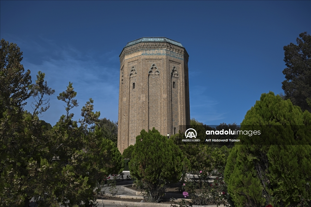 Nahçıvan'daki türbeler asırlardır tüm ihtişamıyla ayakta duruyor