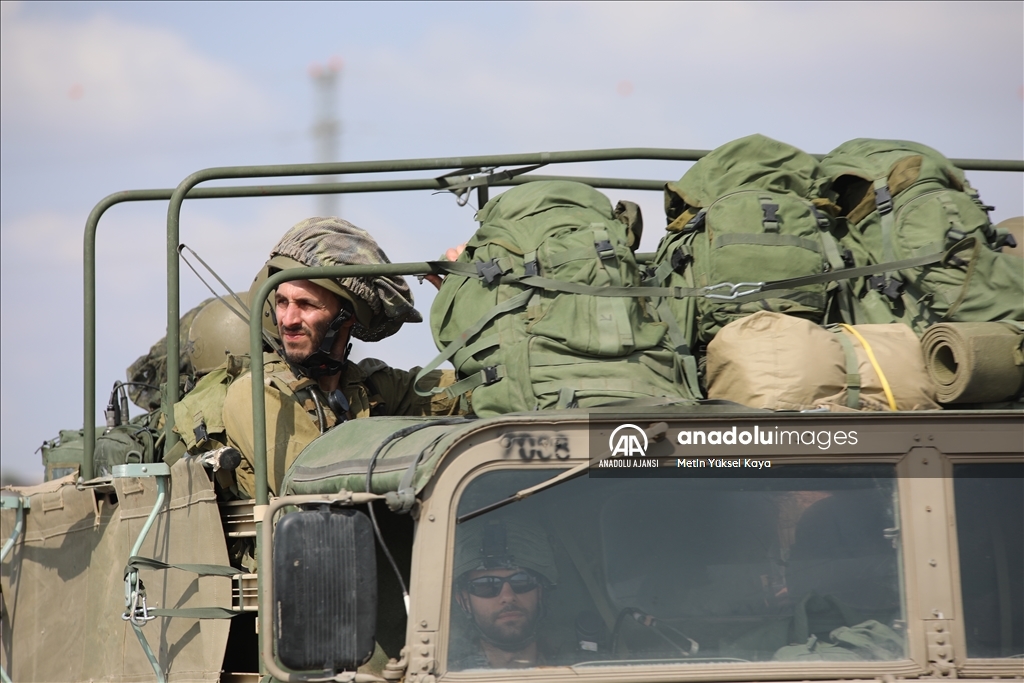 İsrail ordusu Gazze sınırına yığınak yapmaya devam ediyor