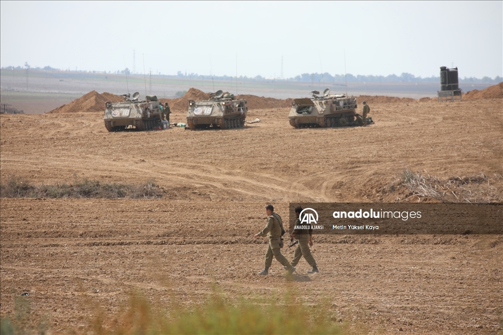 İsrail ordusu Gazze sınırına yığınak yapmaya devam ediyor