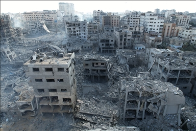 Израелските воени авиони ја претворија во урнатини населбата Римал во Газа