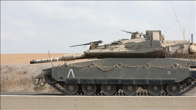 İsrail ordusu Gazze sınırına yığınak yapmaya devam ediyor