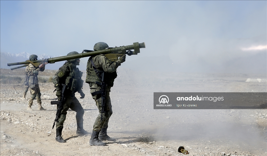 Kırgızistan'da, KGAÖ Barış Gücü Kuvvetlerinin "Sarsılmaz Kardeşlik-2023" tatbikatı