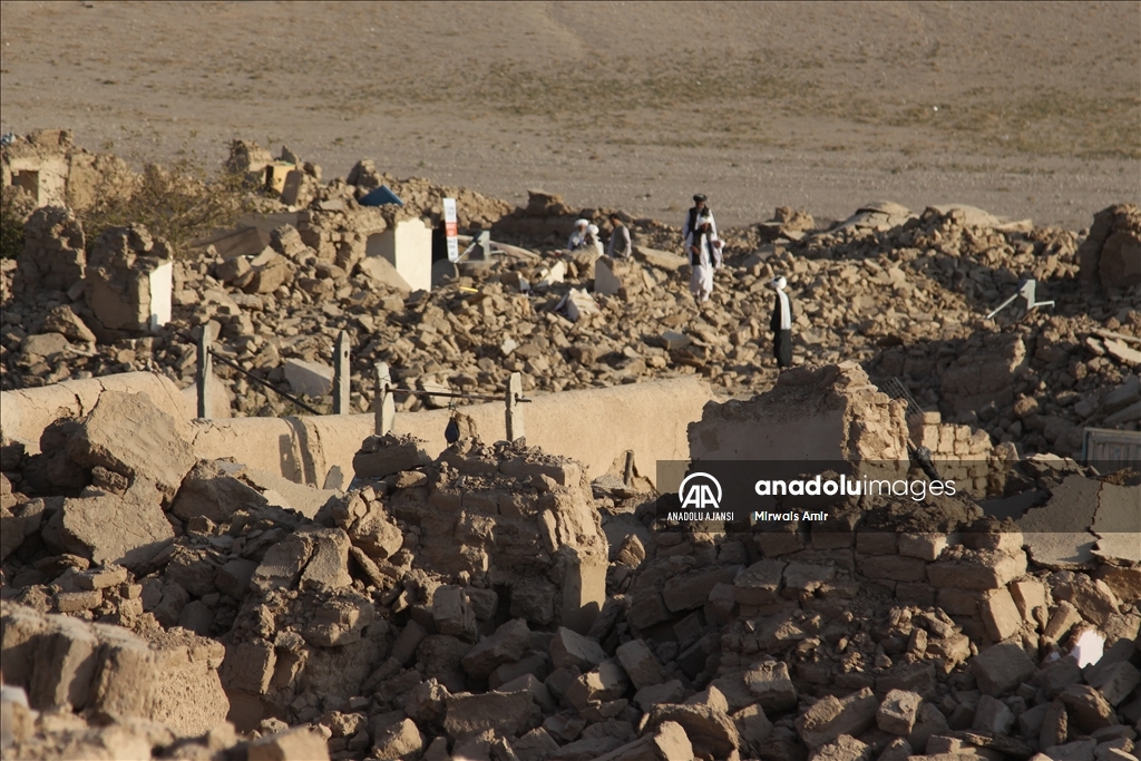 Afganistan'da art arda yeni depremler