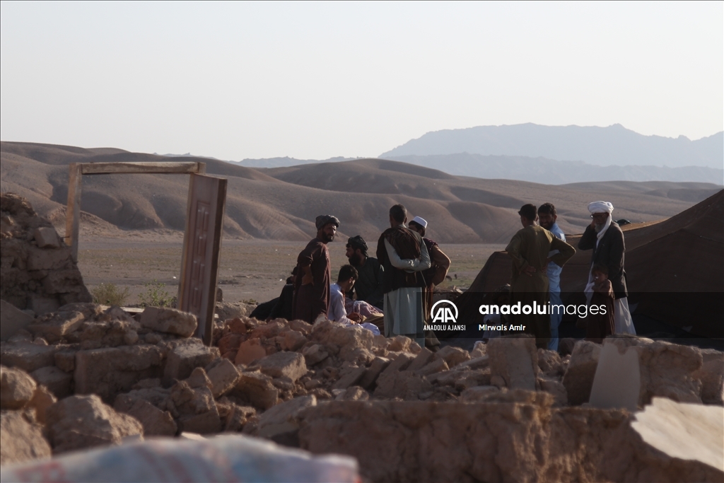 Afganistan'da art arda yeni depremler