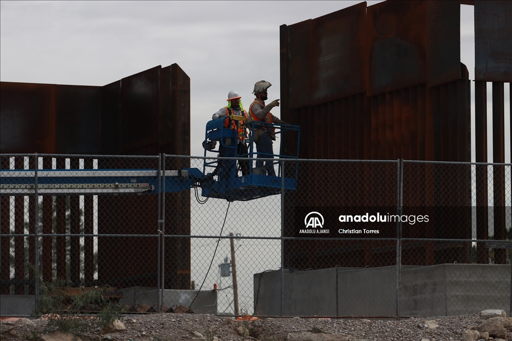 Ciudad Juarez'de sınır duvarı genişletme çalışması başladı