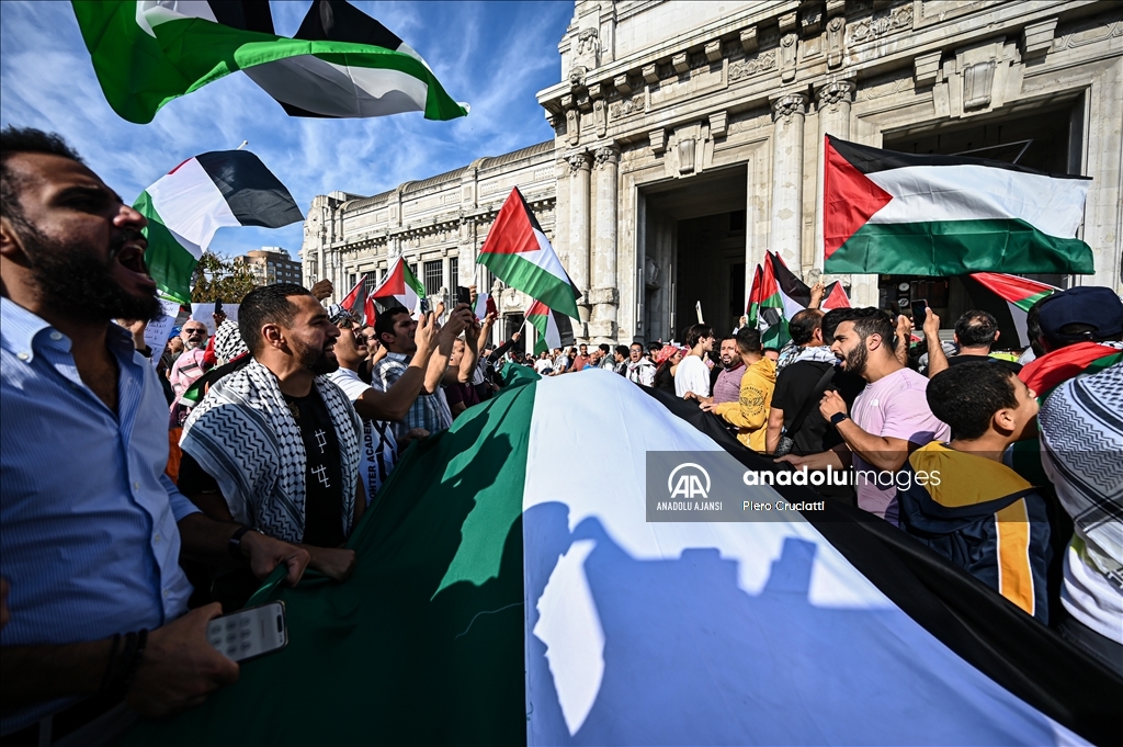 İtalya ve Malta'da binlerce kişi Filistin'e destek için bir araya geldi