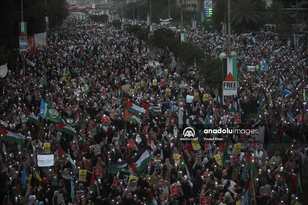 Pakistan'da Filistin'e destek gösterisi düzenlendi