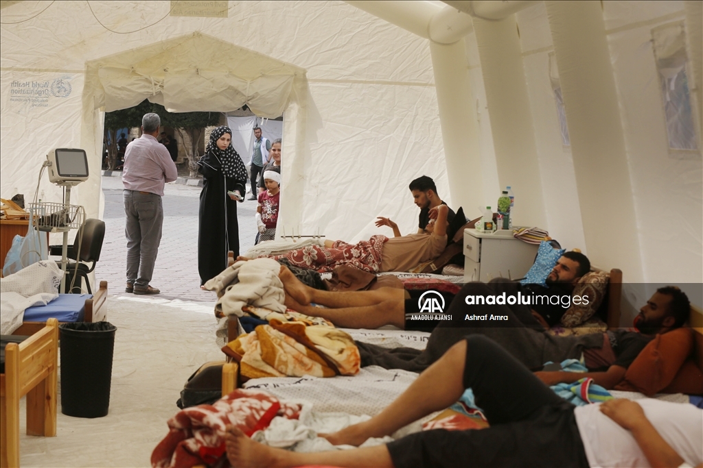 İsrail, abluka altındaki Gazze'ye saldırılarını 10. gününde sürdürüyor