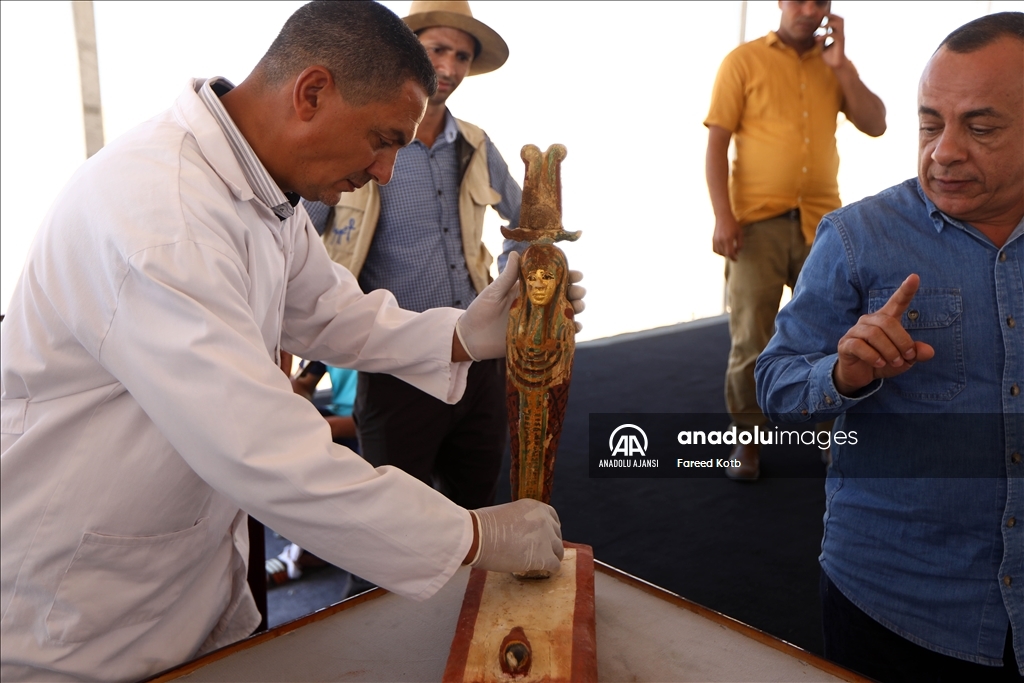 Mısır'ın El Minye vilayetinde yeni eserler keşfedildi