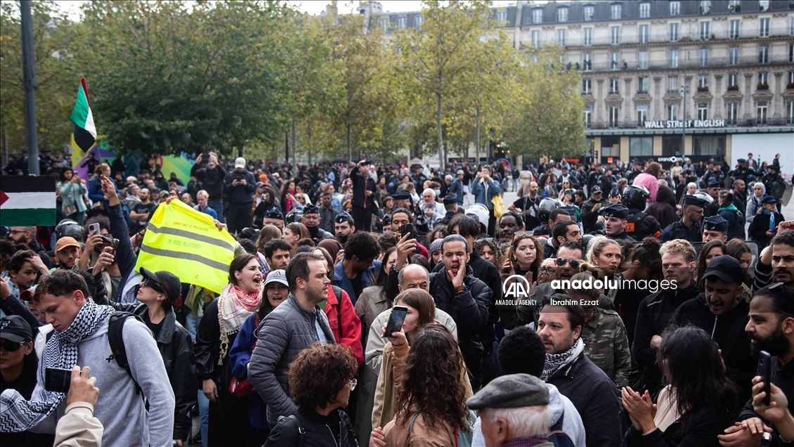 Police intervene pro-Palestinian demonstration in Paris - Anadolu Ajansı