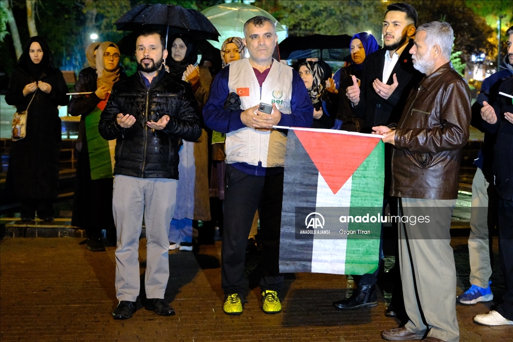 İsrail'in Gazze'deki hastaneye saldırısı Kırklareli'nde protesto edildi