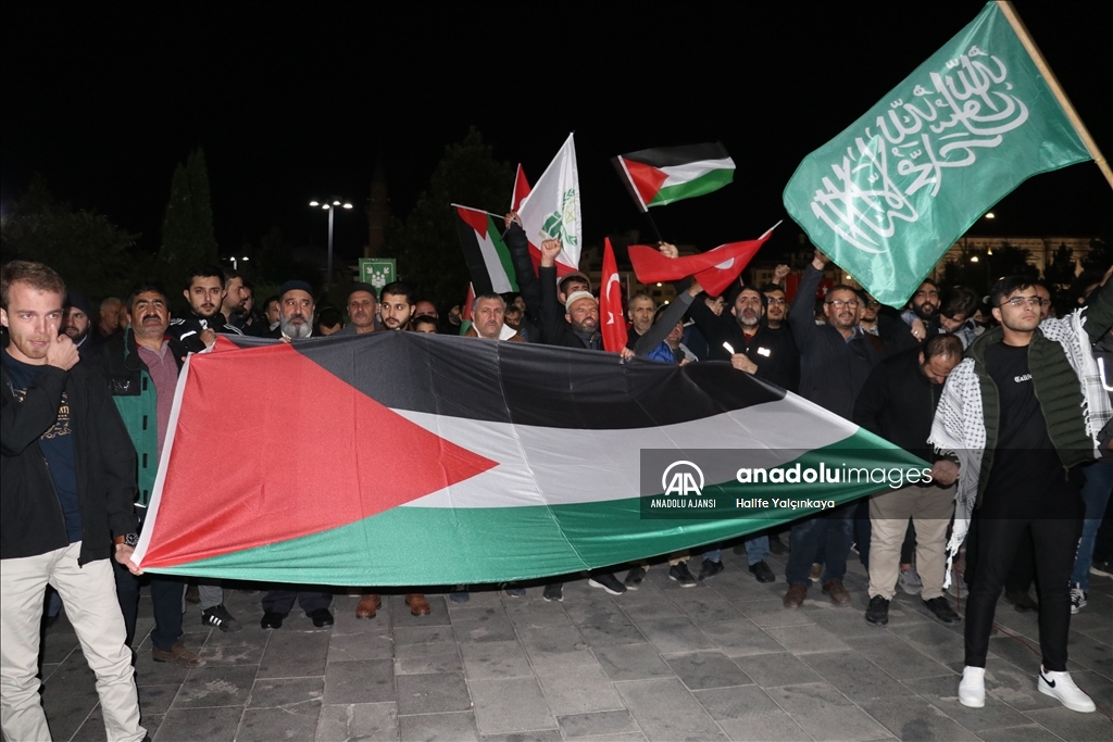 İsrail'in Gazze'deki hastaneye saldırısı Sivas ve Niğde'de protesto edildi